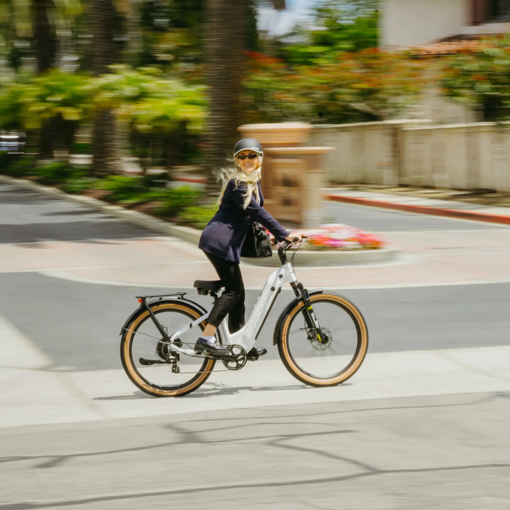 Long range e-bike Zeal XT8 climbing hills effortlessly with 85Nm torque