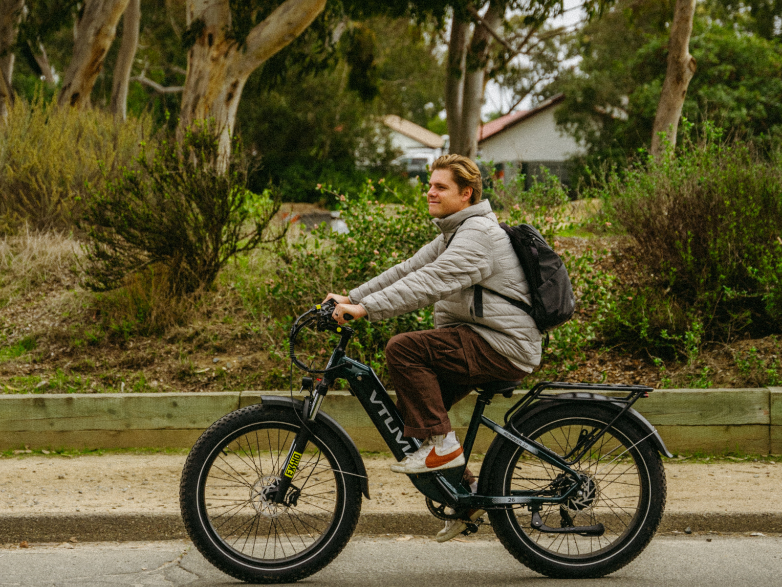 Riding The VTUVIA Reindeer 2.0 Electric Bike